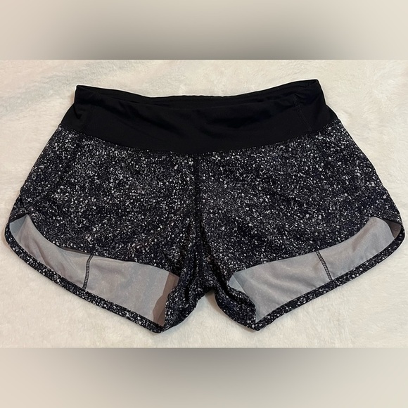 Lululemon Race Pace Short Mini Splatter White & Black size 2 athletic shorts - Picture 3 of 9